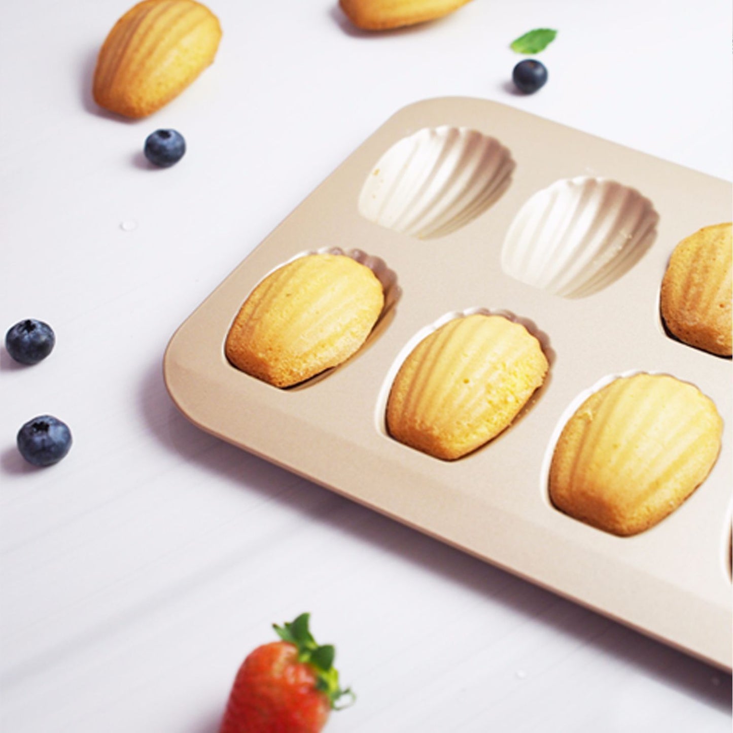 Golden Madeleine Non-Stick Cake Pan